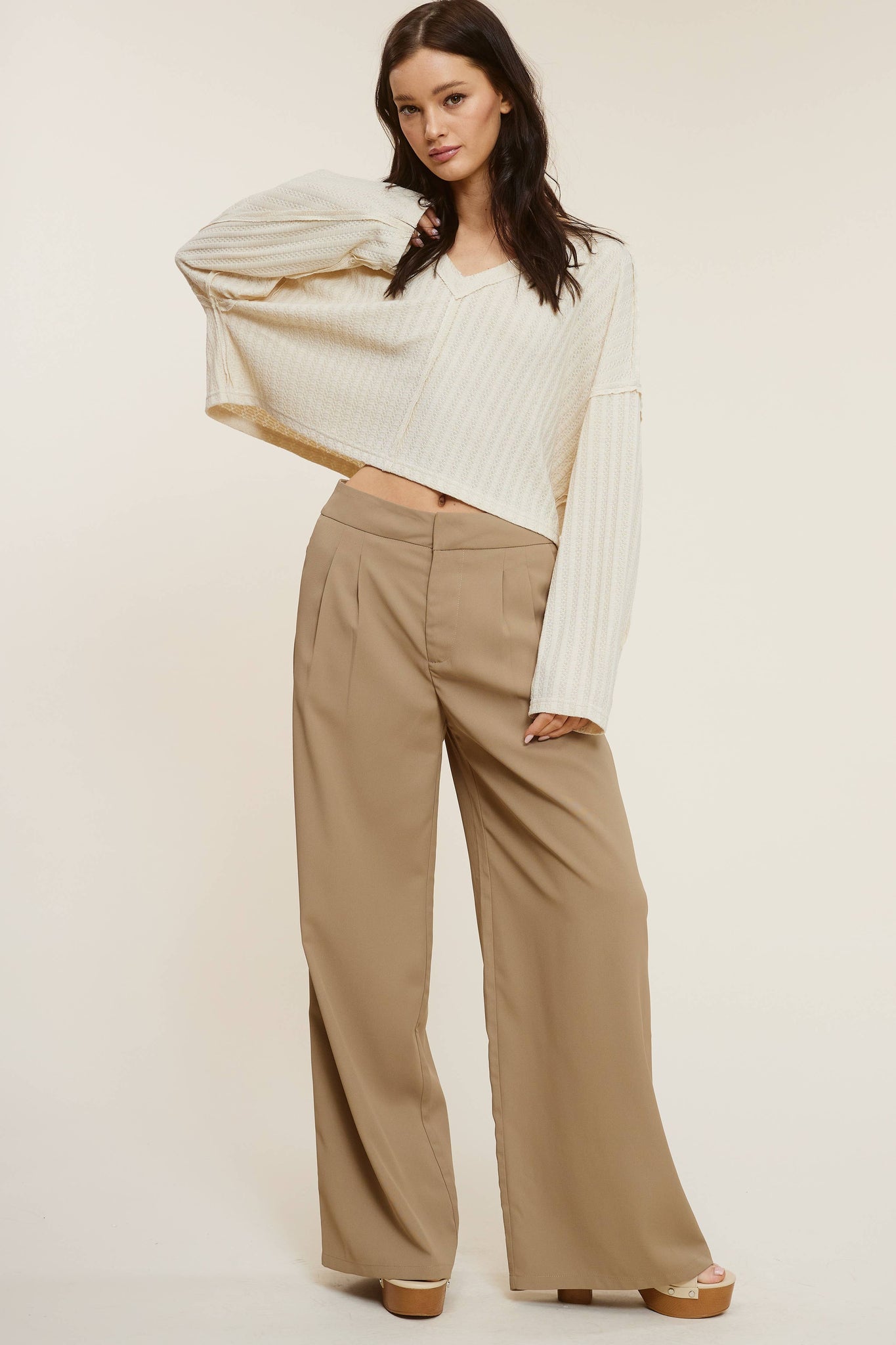 Wide Leg Trousers in Taupe